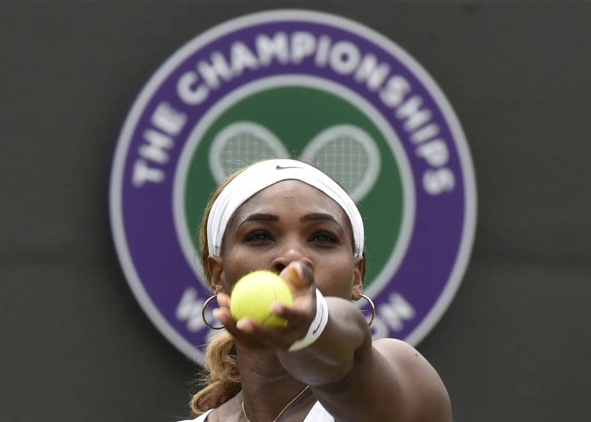 Prende la mira, Serena Williams: per la Scheepers non c&#39; scampo. Reuters